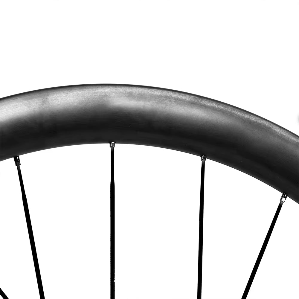 700C Carbon Spoke Wheelsets Carbon Wheelset 40C Paintless Surface Ceramic Bearing Hub Disc Brake Center Lock 100*12 142*12
